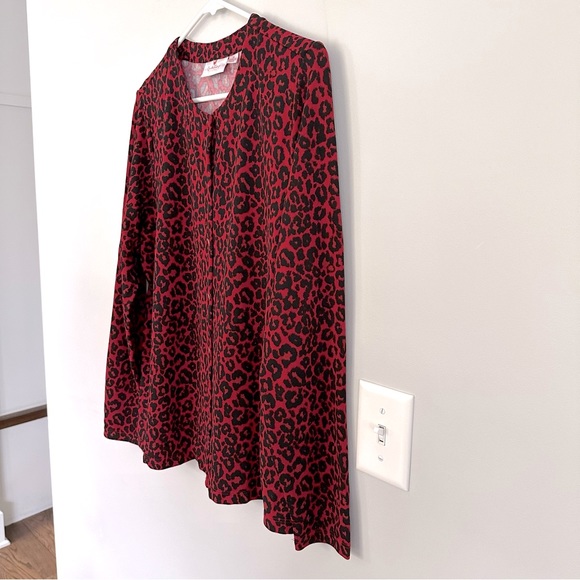 NWT Quacker Factory Soft Knit Animal Print Cardigan, Size M - Picture 2 of 12